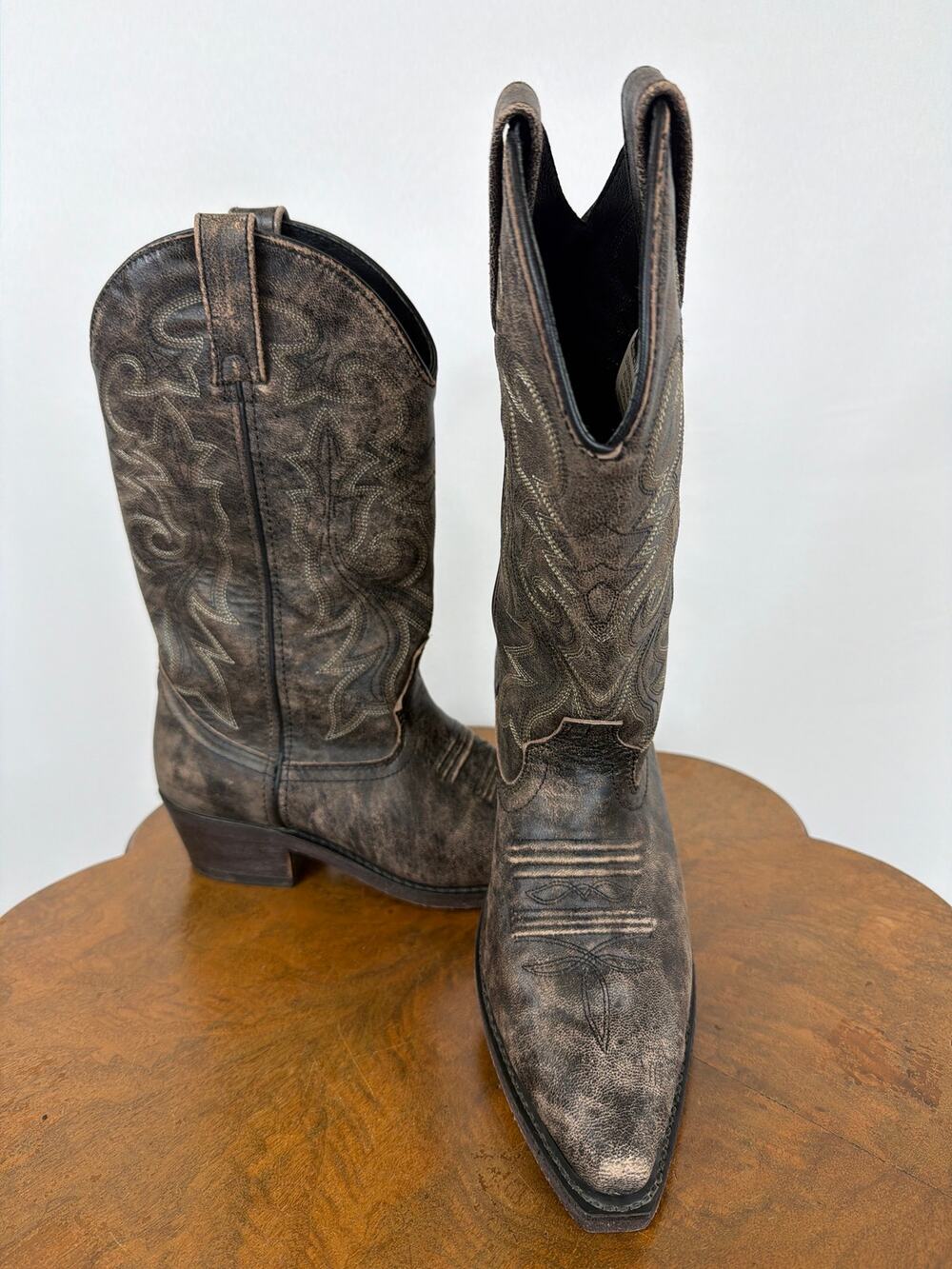 Rockin Country Brown Distressed Leather Western Cowboy Boots Size 7.5 D Men's